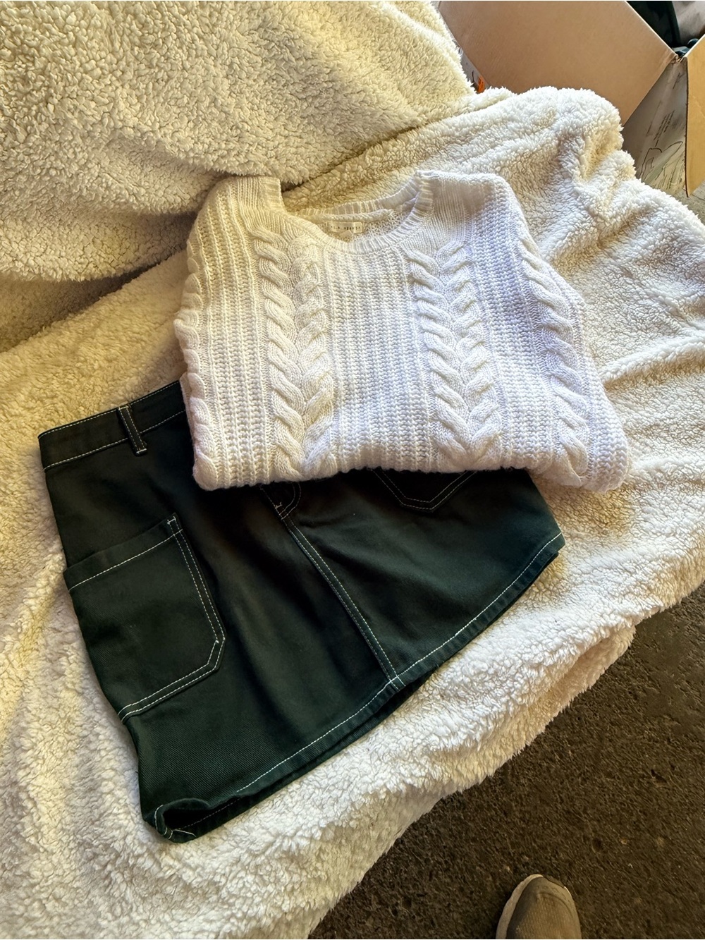 Forever 21 Mini Cargo Skirt in Green Size Small